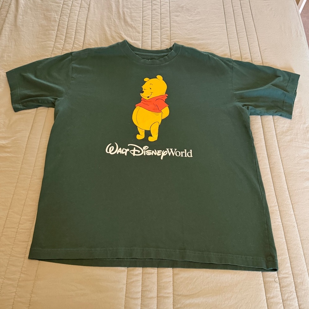 Winnie the Pooh Disney Shirt (Size Large)